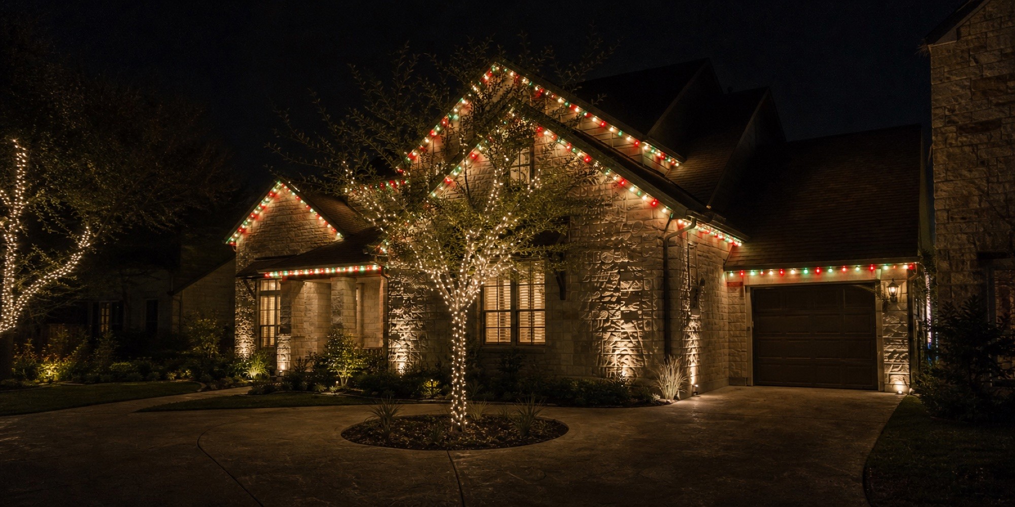 Home lit by Lone Star Permanent Lighting