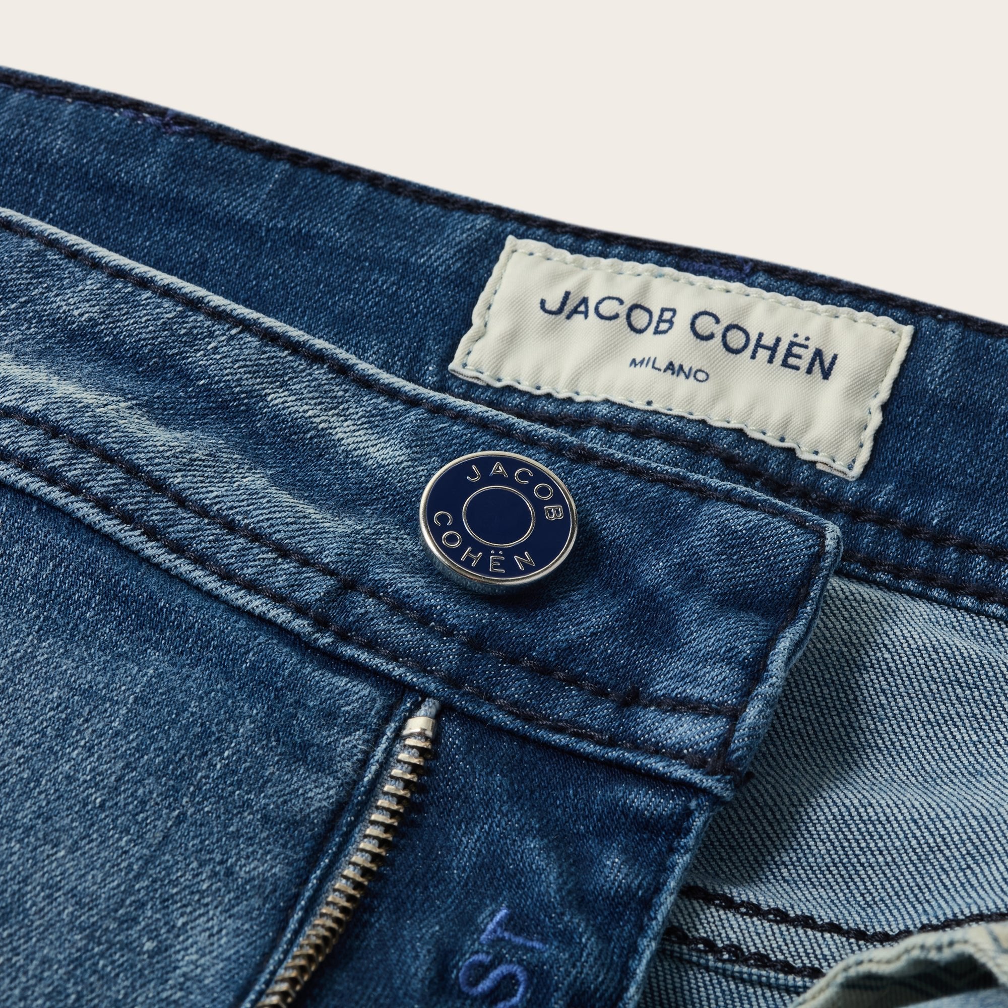 Bard Slim Fit Fast Zipper Jeans in Light Blue - Mandelli UK