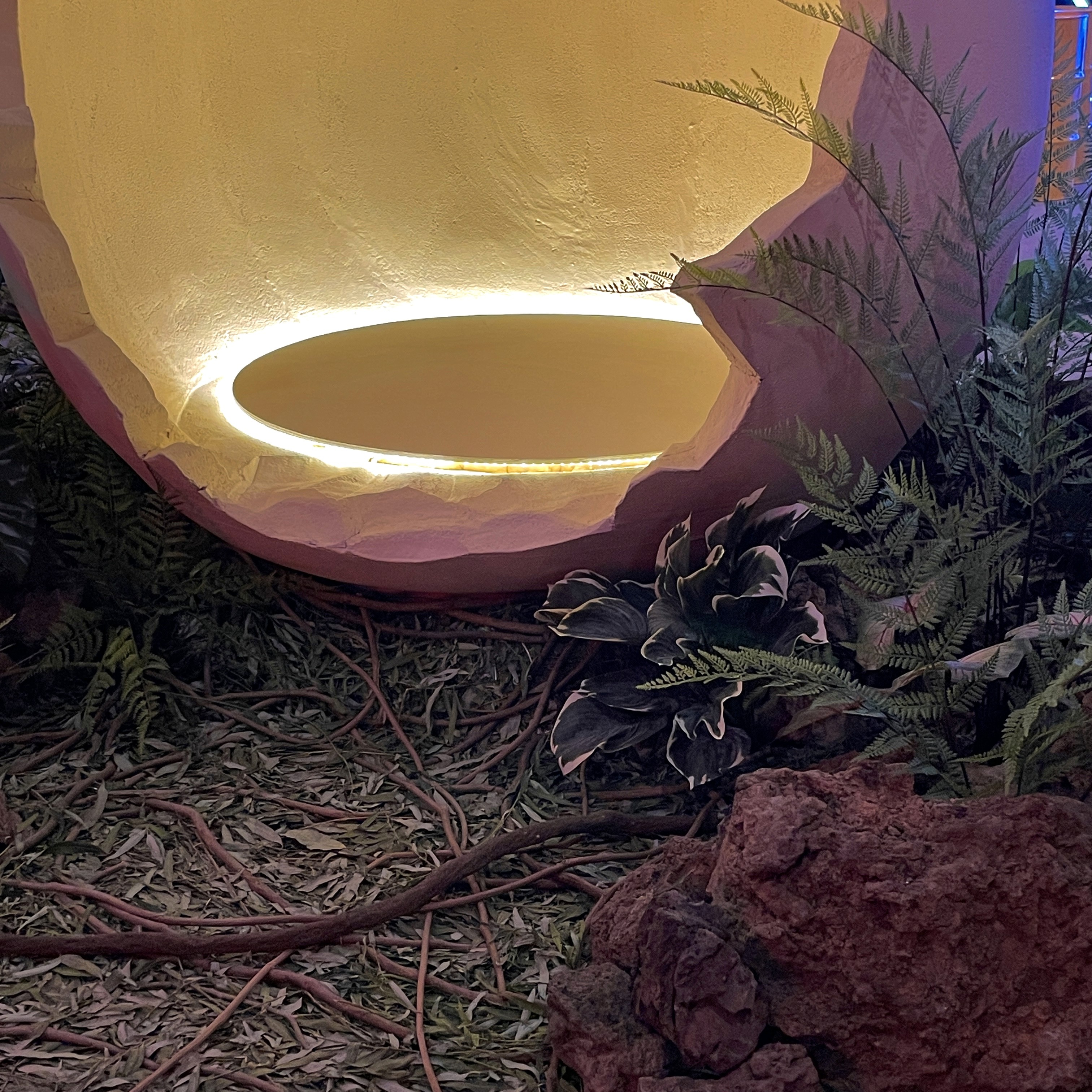 하림 용가리 팝업 공룡알 조형물 조경 및 내부 무드 조명 디테일 / Harim Yonggari pop-up egg sculpture botanical landscaping and interior mood lighting detail