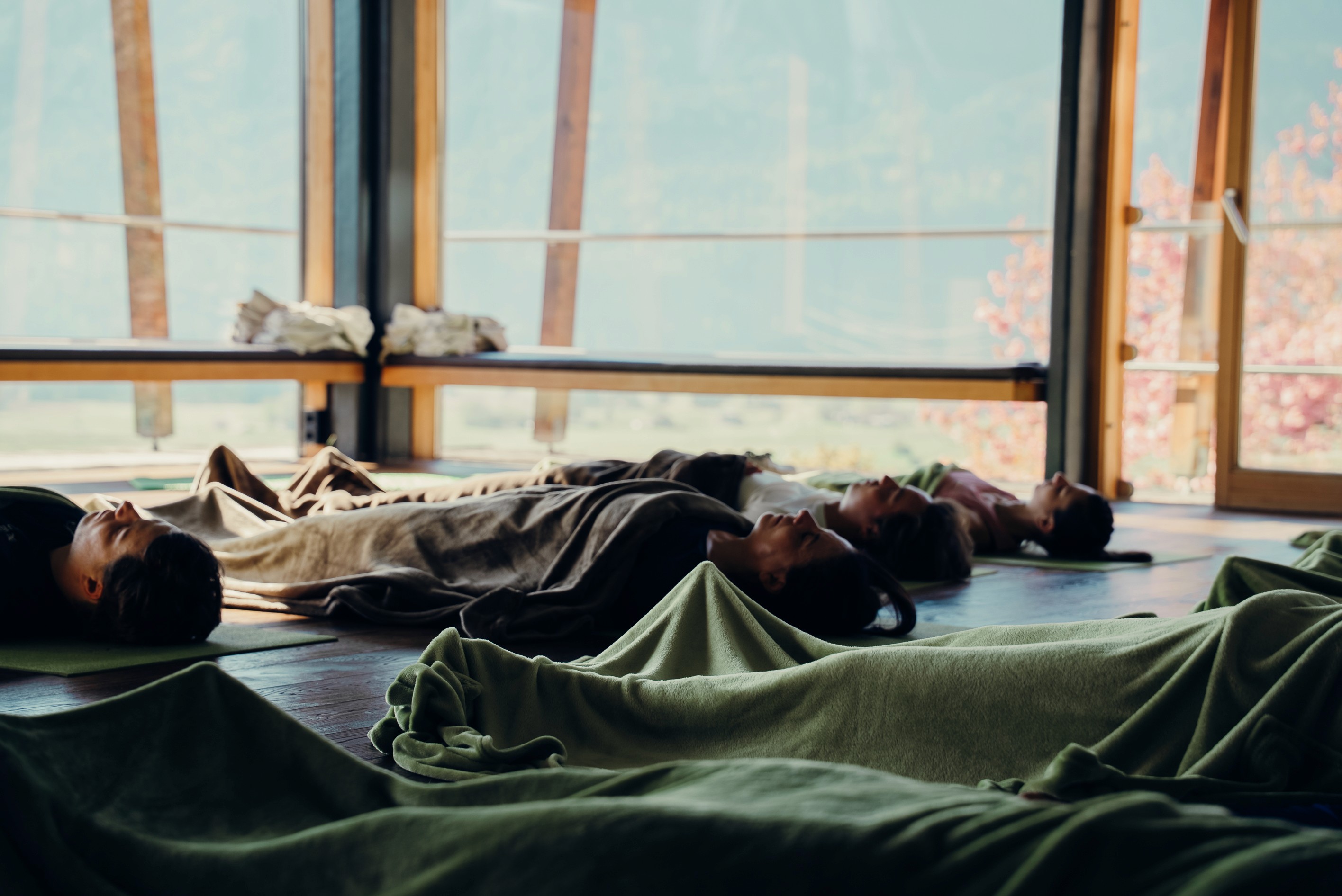 Concetrated triathlete grayscale