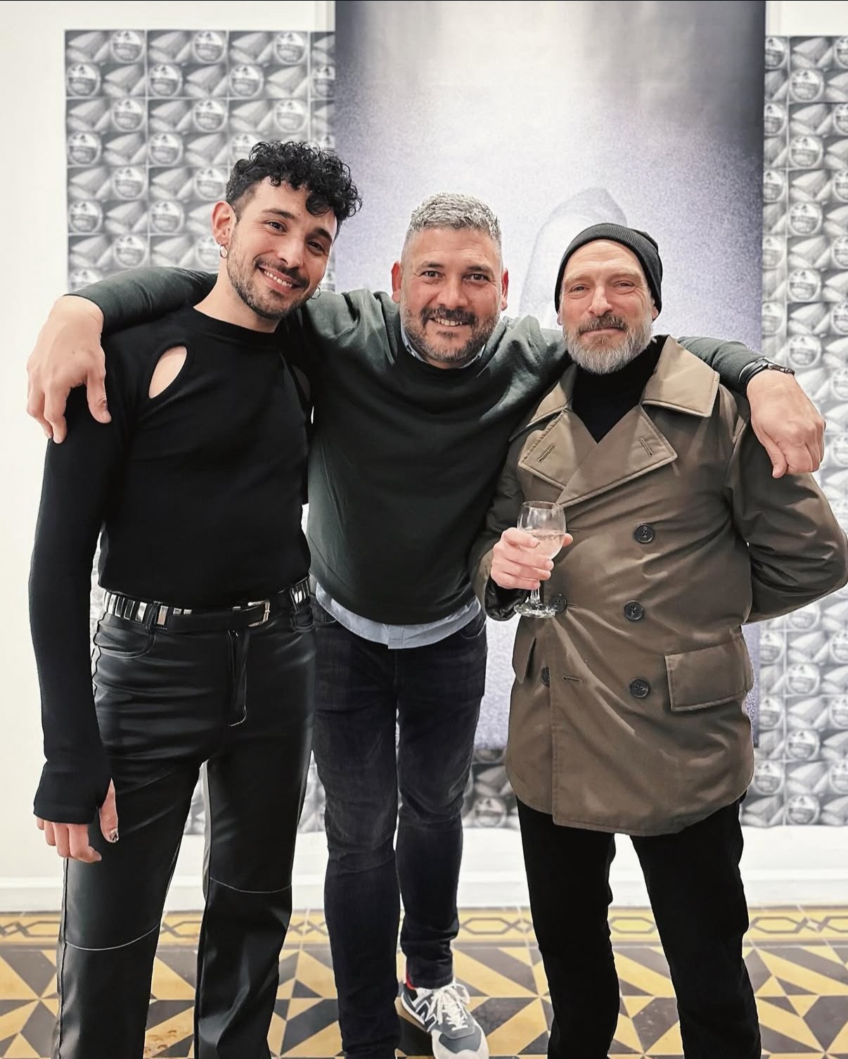 Diego Obligado Galería de Arte - Diego Vergara. Dibujos. Lo numinoso, Examen de conciencia y Los próximos. Pertenecientes al tríptico Estado de situación Grafito sobre papel - 70 x 50 cm. CU - 2024