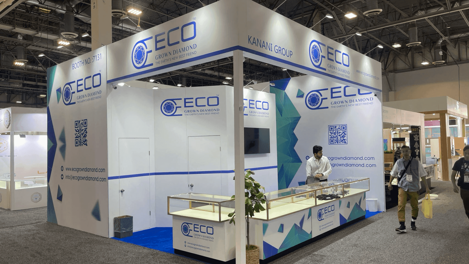 high-end jewelry exhibit booth with lighting-focused display and structured buyer interaction space