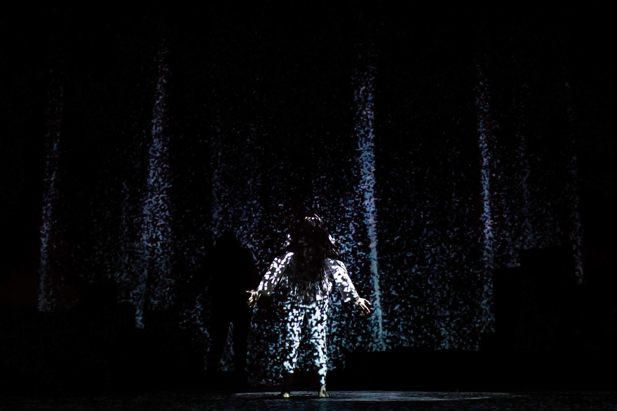 Resonance - augmented interactive performance installation