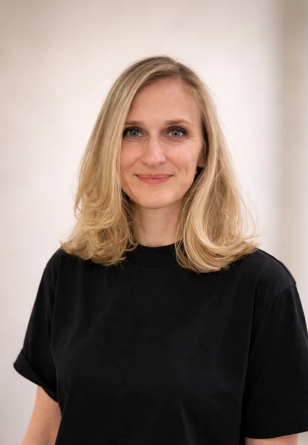 Chloé, praticienne en massage bien-être chez Pantoufle Massage à Paris