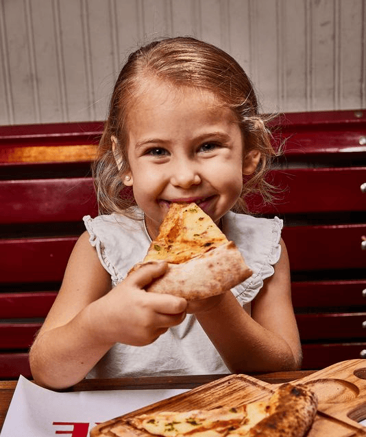 Nena comienzo Pizza de Almacén