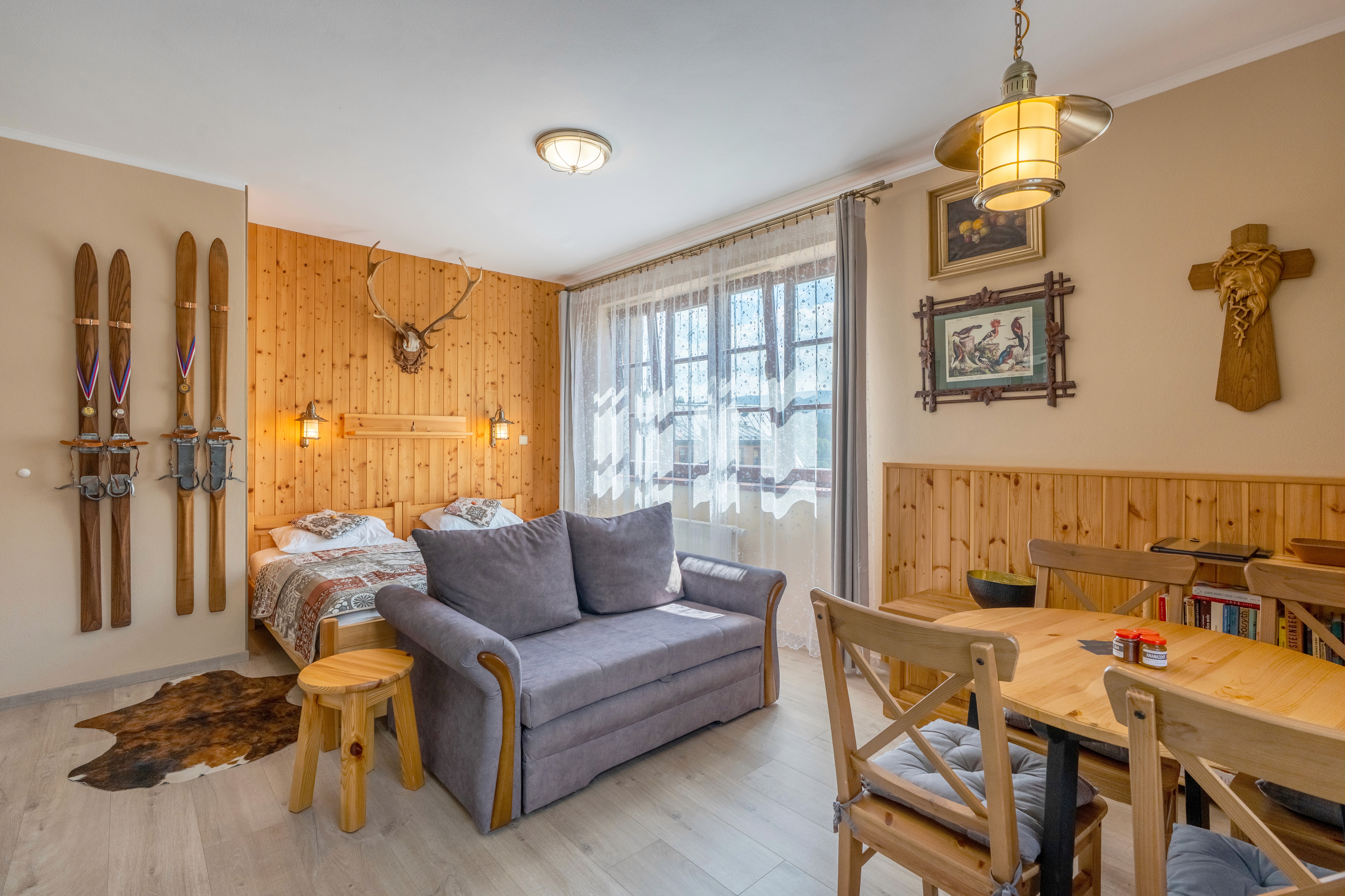 Here comes the alt text