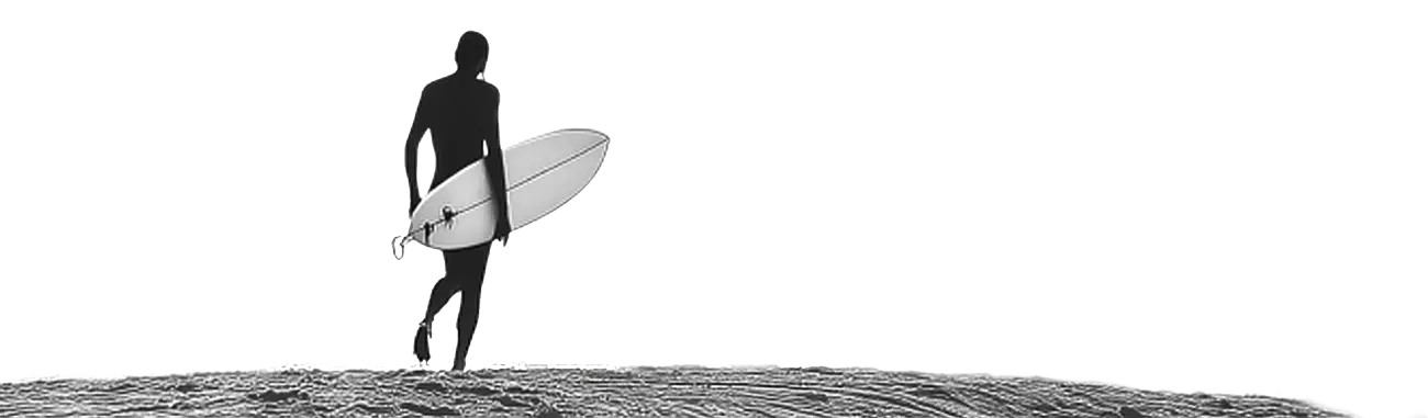 Surfeur prêt à entrer dans l’océan – métaphore du lancement stratégique d’une entreprise bien équipée sur son marché grâce au marketing digital.