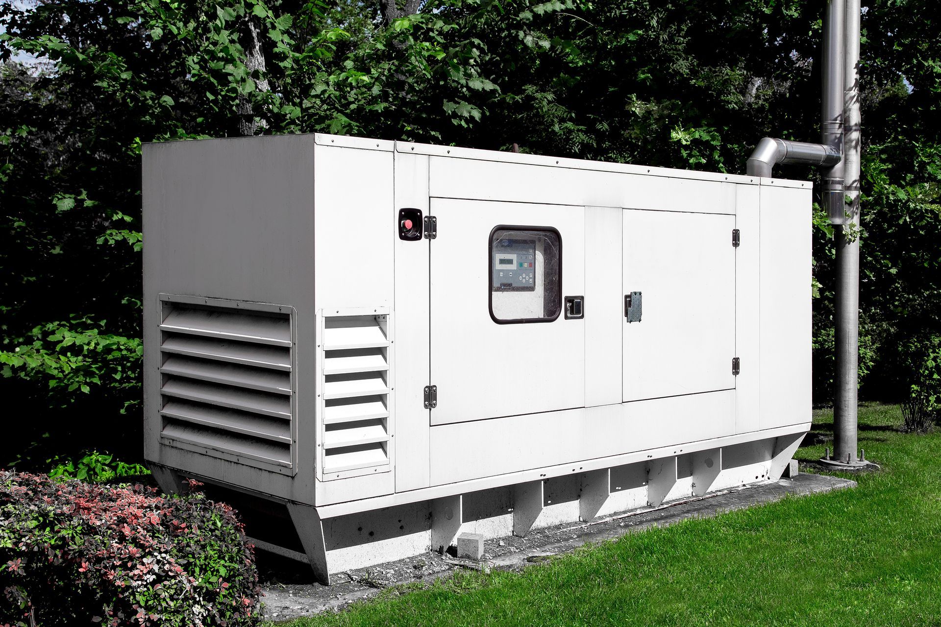 Outdoor residential generator