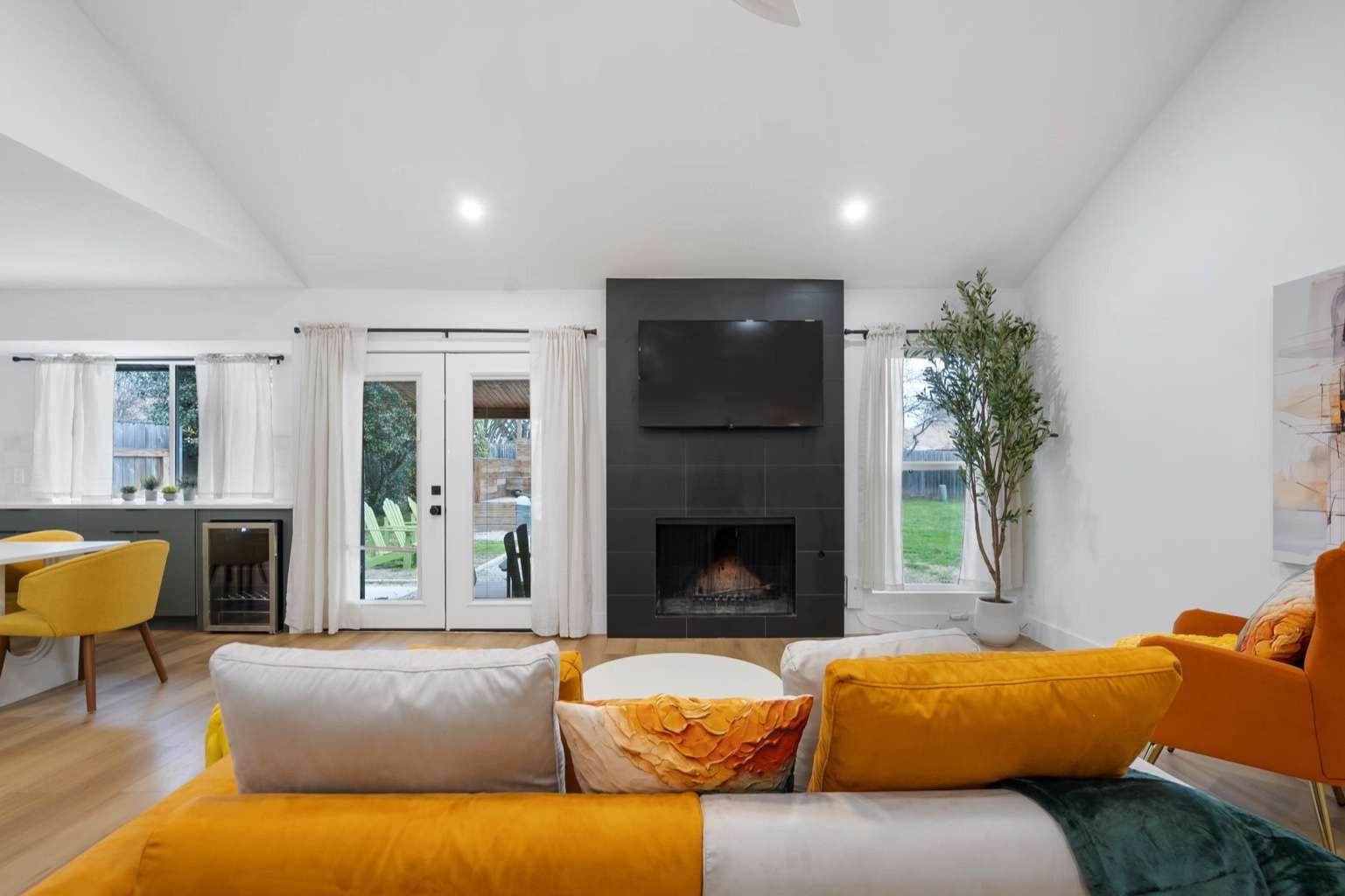 Maison Reverie - Lake Charles, LA