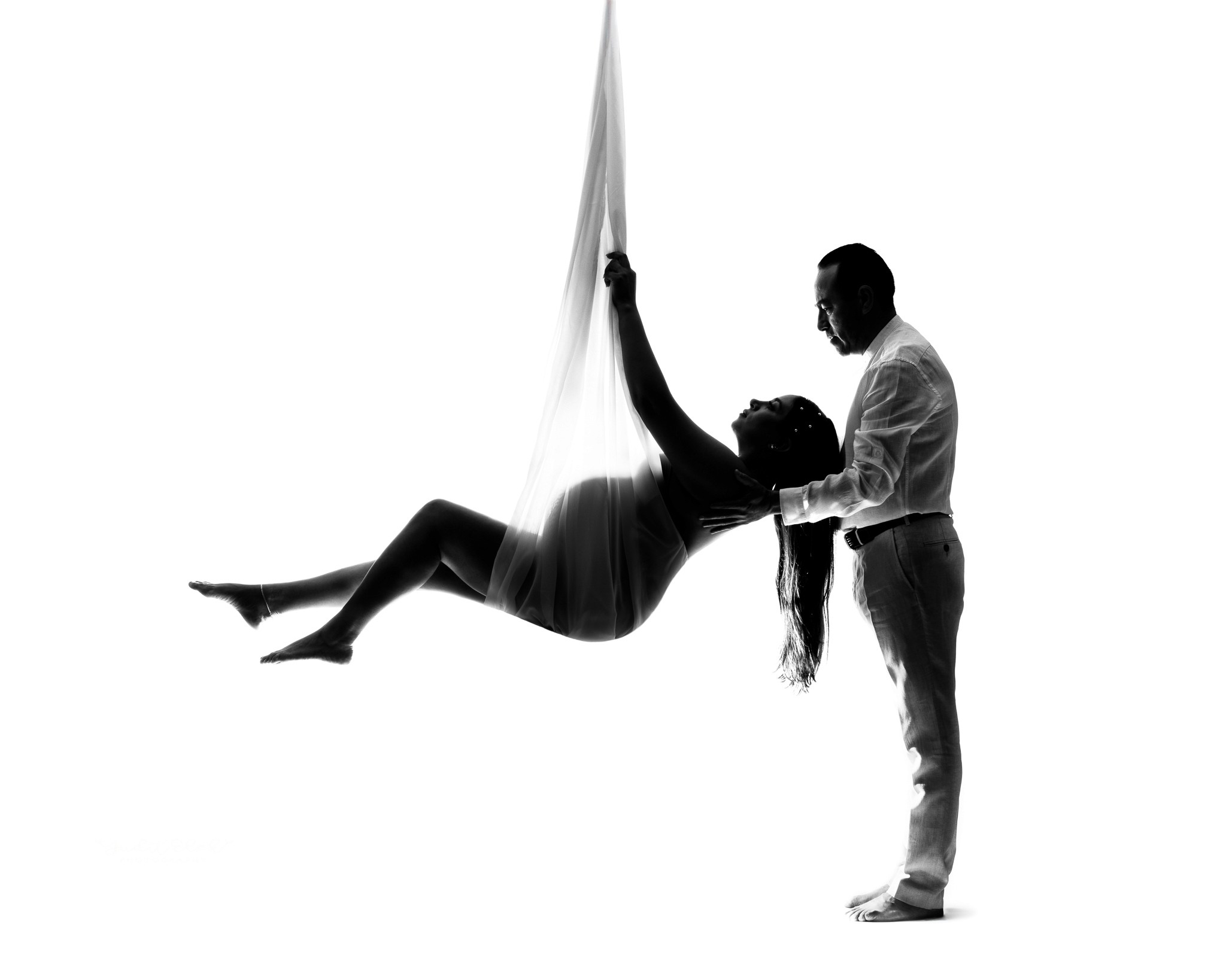 retrato embarazo en versión blanco y negro