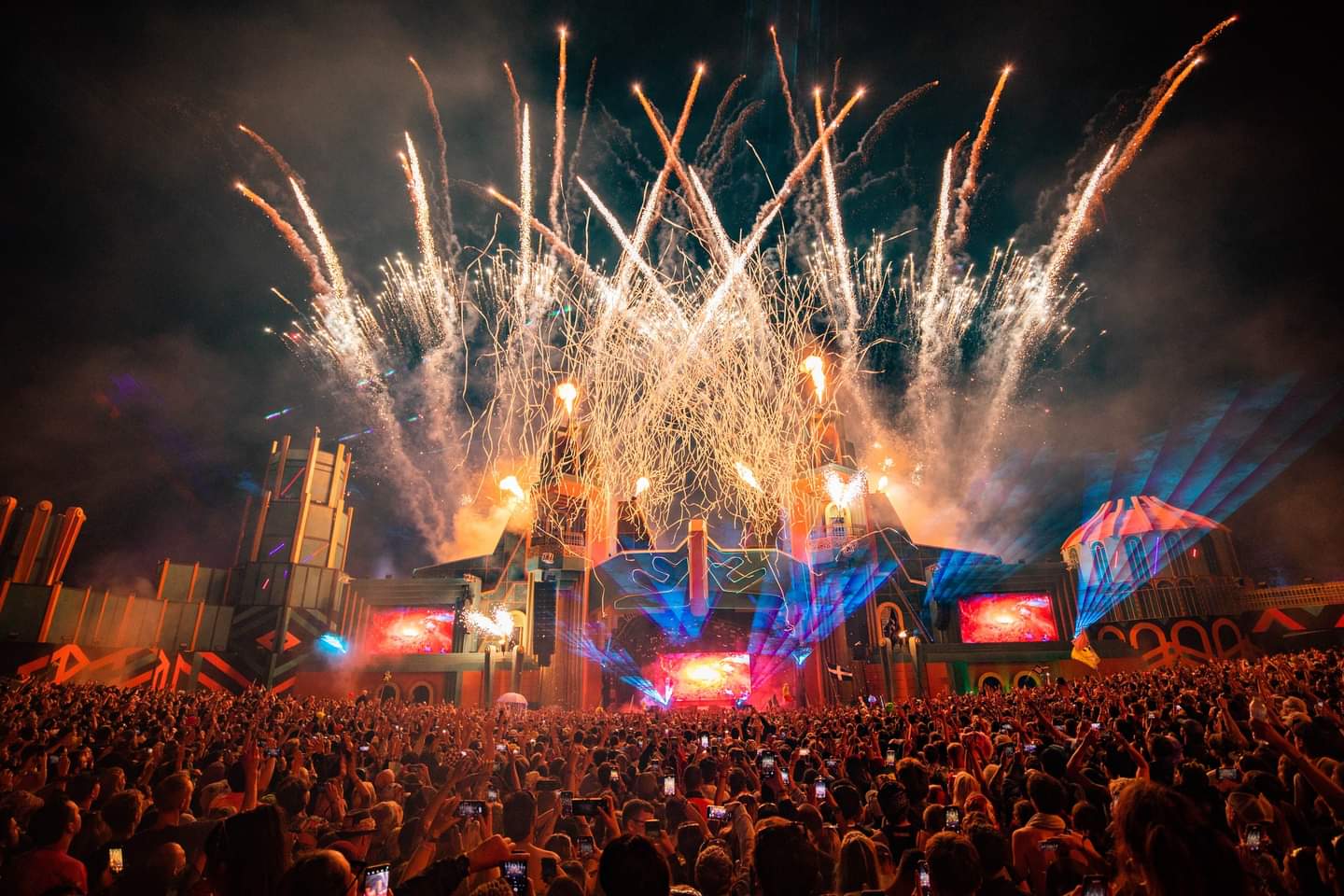 silhouette photo of people watching concert