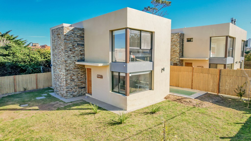 Casa Horneros con piscina climatizada en Bahía San Francisco