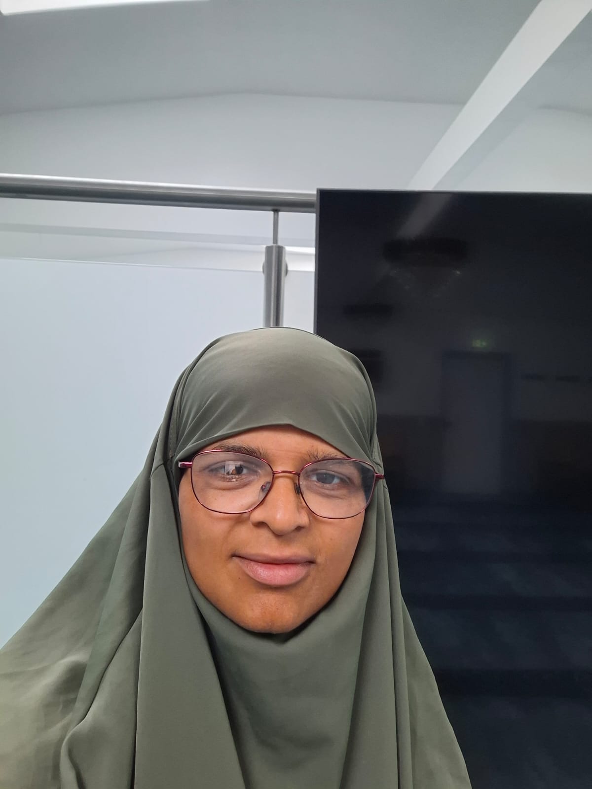 Fatima aus dem Team von Fundament der Hoffnung