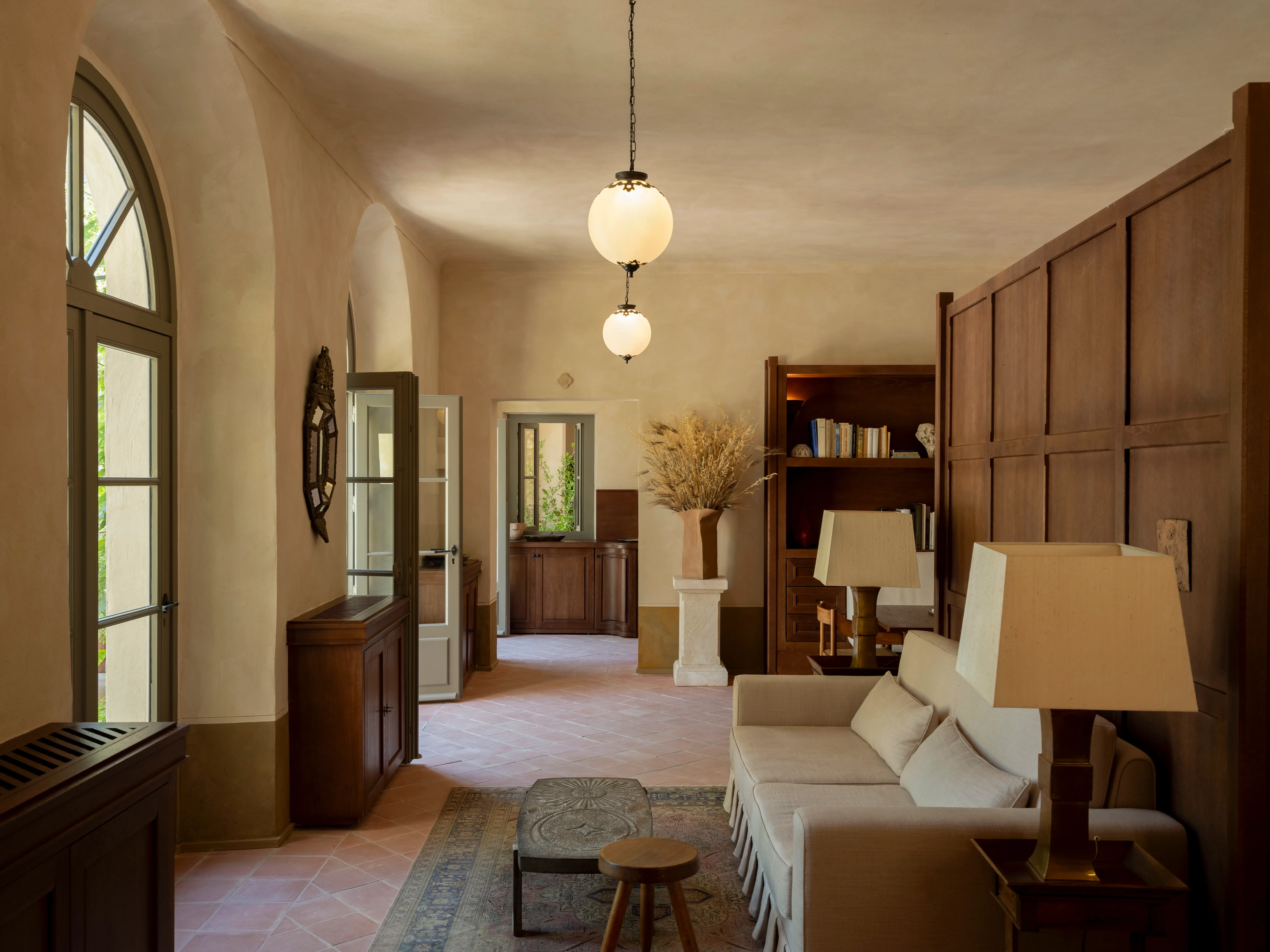 Lobby hotel nice 5* stay in south of france luxuryy