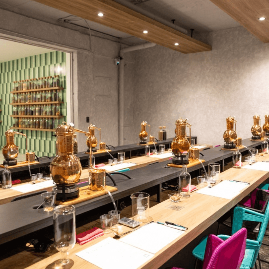Laboratorio de Destilados: Crea tu Gin o Mezcal 5