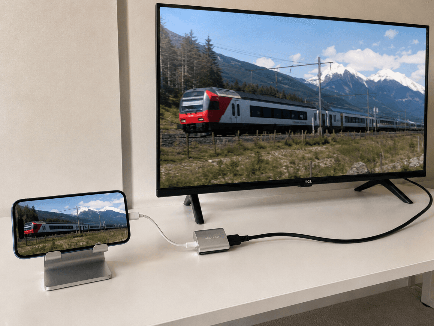 Screen mirror iPhone to tv via hdmi connection