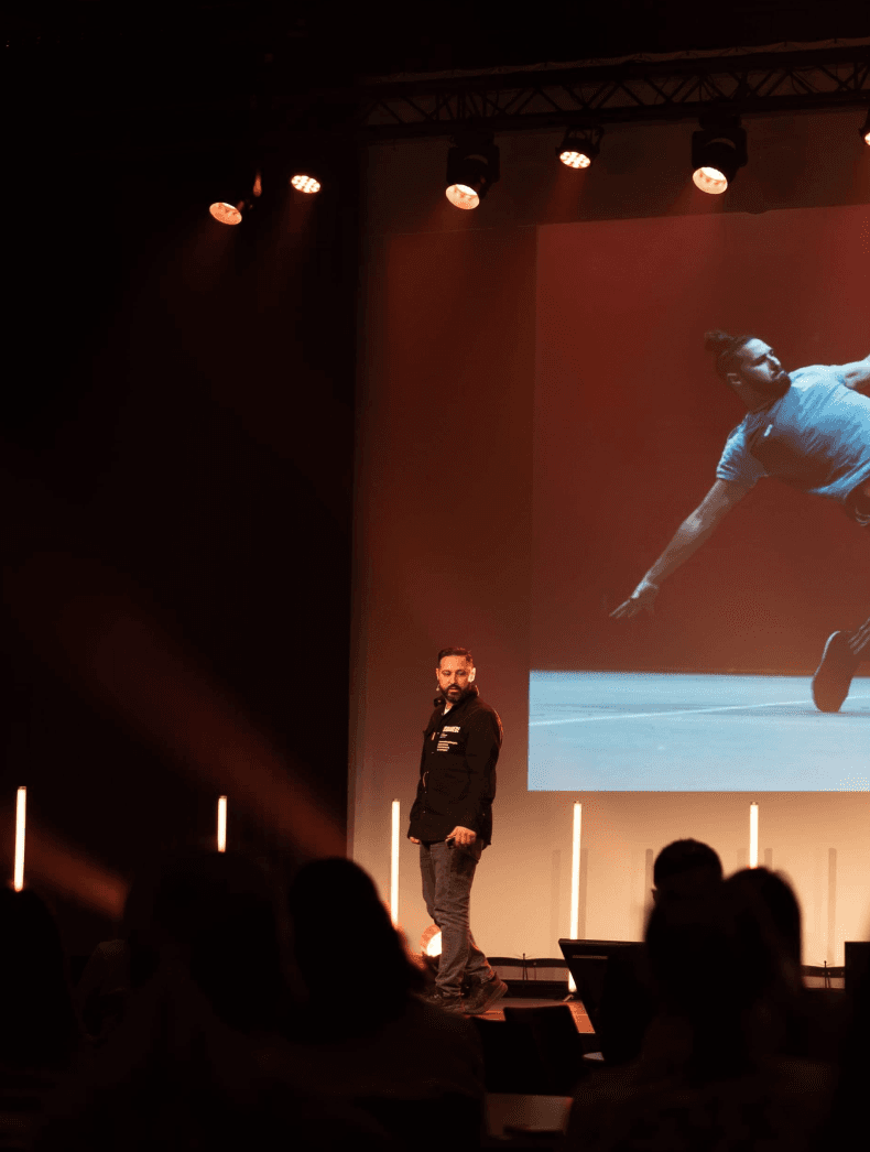 Morad Aziman holder foredrag