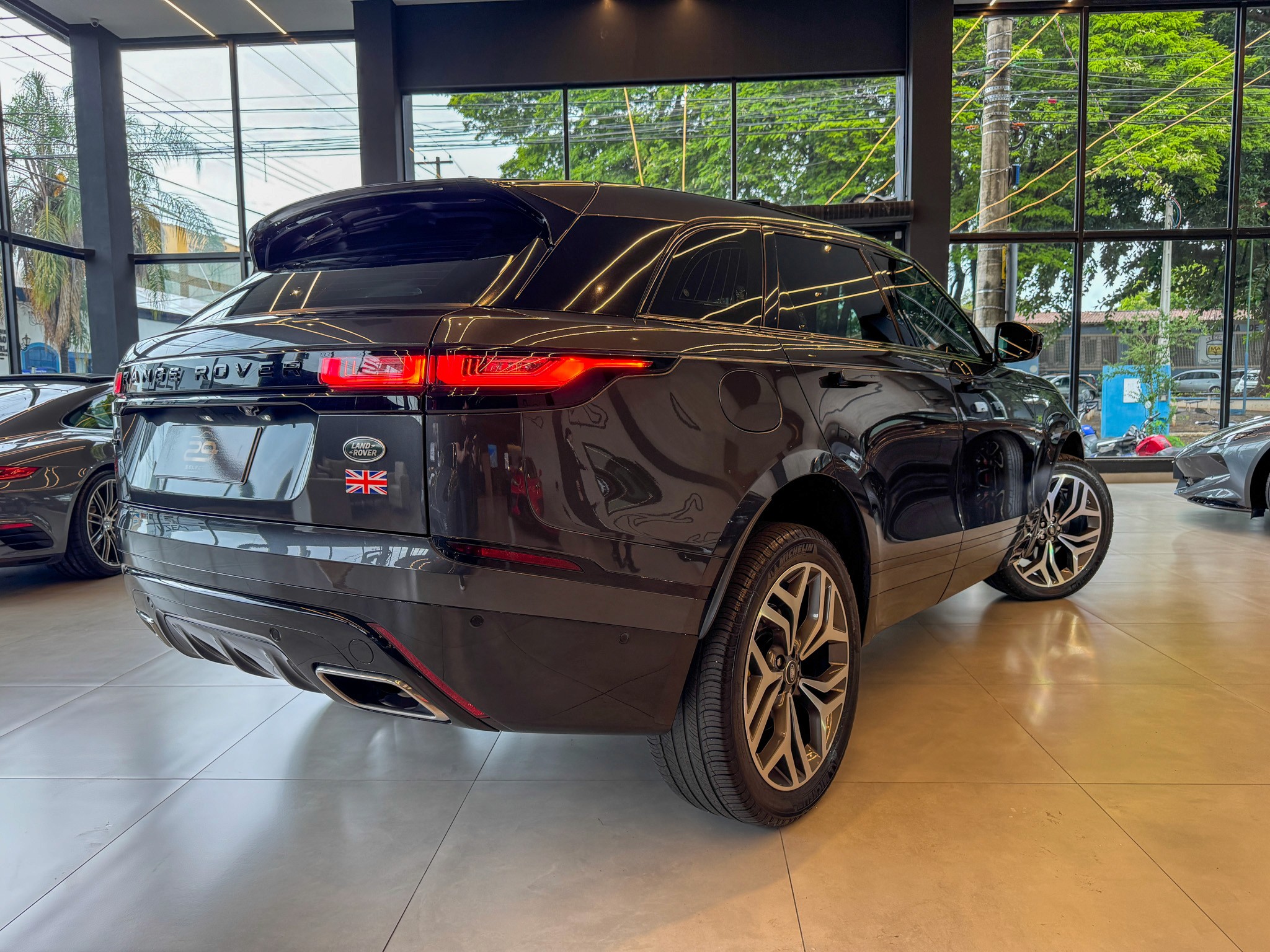 land-rover-range-rover-velar