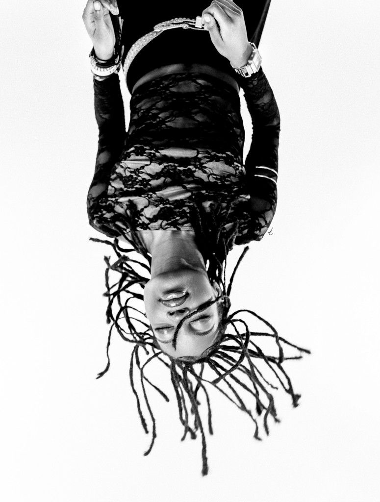 Album photo de luxe — French wedding photographer Paris — luxury wedding book France — Maison Elion — relique photographique rare — fragment intemporel — rituel artistique — photographe mariage haut de gamme — Seine-et-Marne 77 — album mariage bespoke sur mesure — timeless photography France — image symbolique — luxury French wedding photography