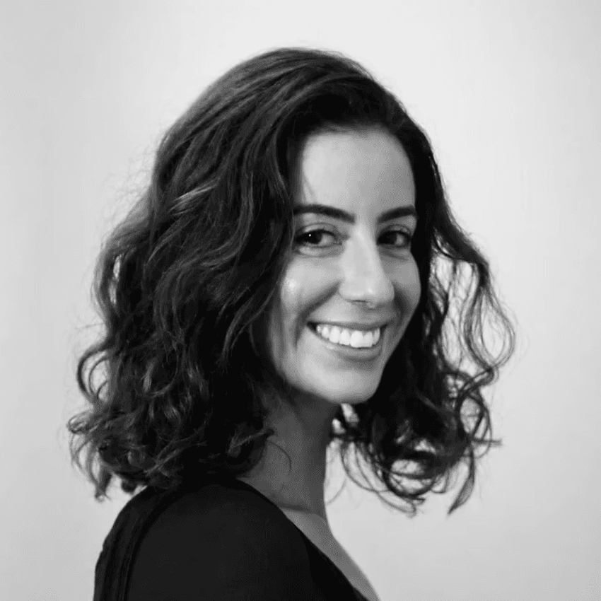 Camila Cossermelli headshot