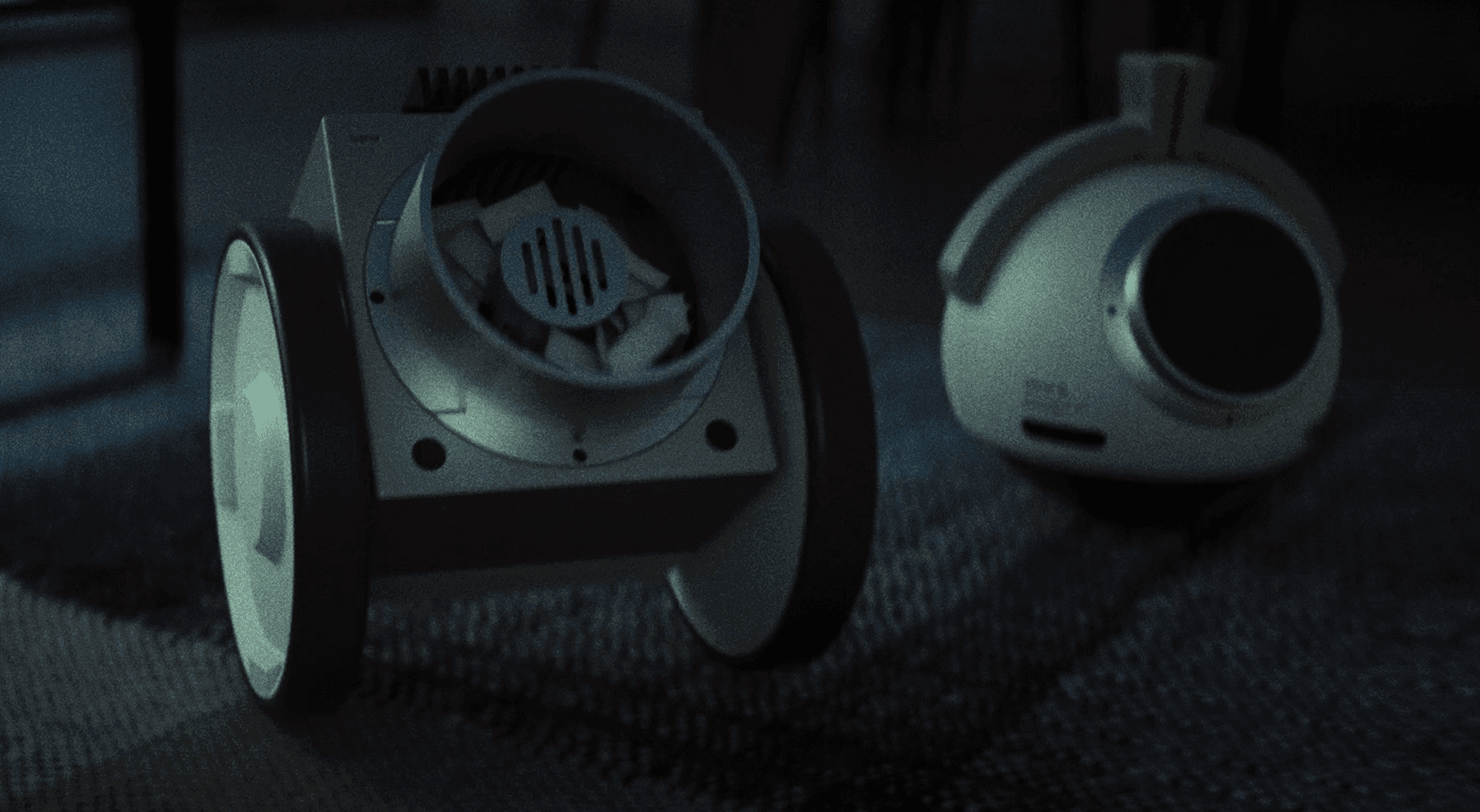 Confetti throwing robot