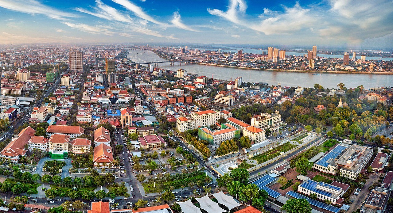 Expert advice and market updates on Cambodia and Phnom Penh luxury real estate trends and statistics.