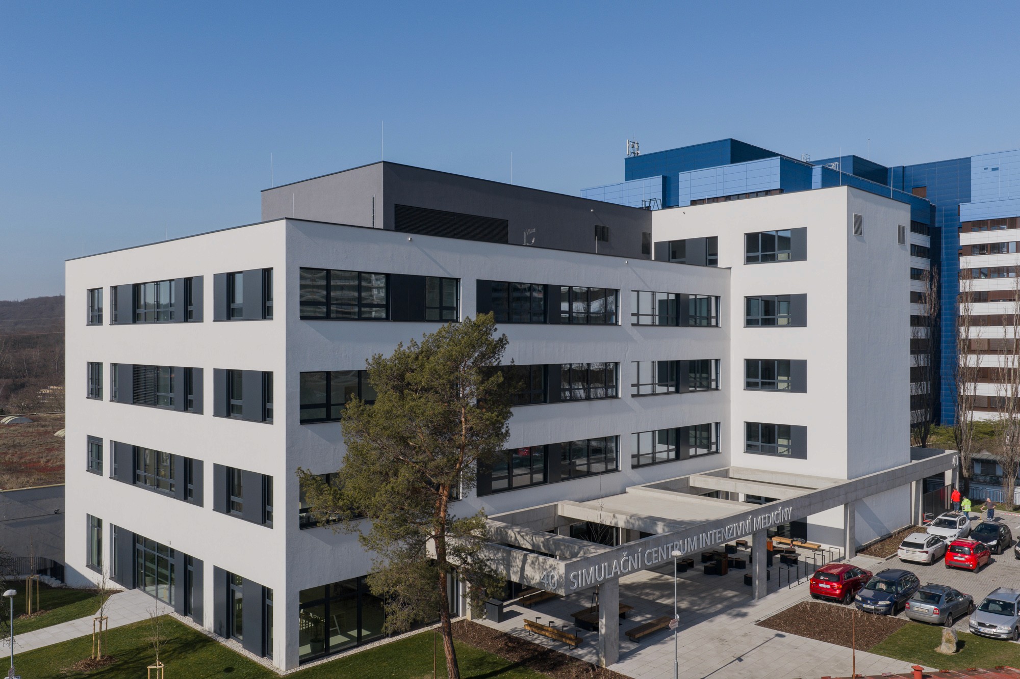 Lorem ipsum dolor sit amet, consectetur adipiscing elit. Mauris a imperdiet sem. Duis sodales eleifend ultrices. Curabitur congue aliquet velit nec iaculis.