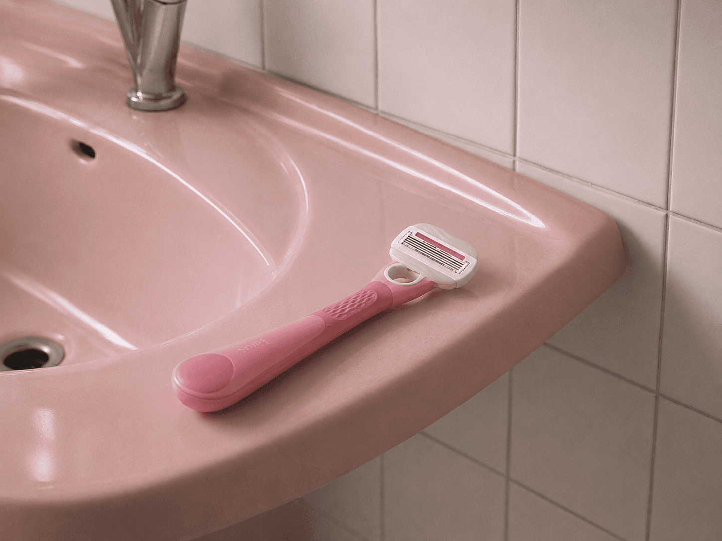 Gillette Venus ComfortGlide Miami self-care campaign for Spotify and Tinder