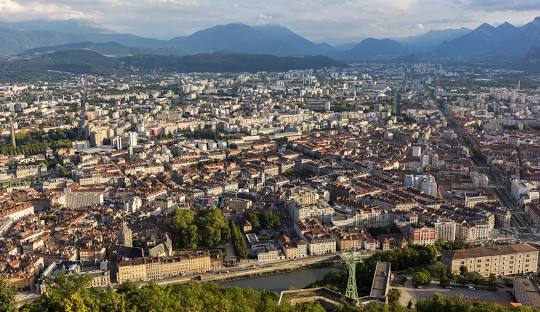 Grenoble — The Good Car