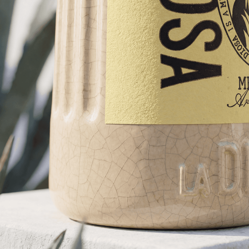 La Diosa Mezcal Detailansicht – illustriertes Etikett im Closeup