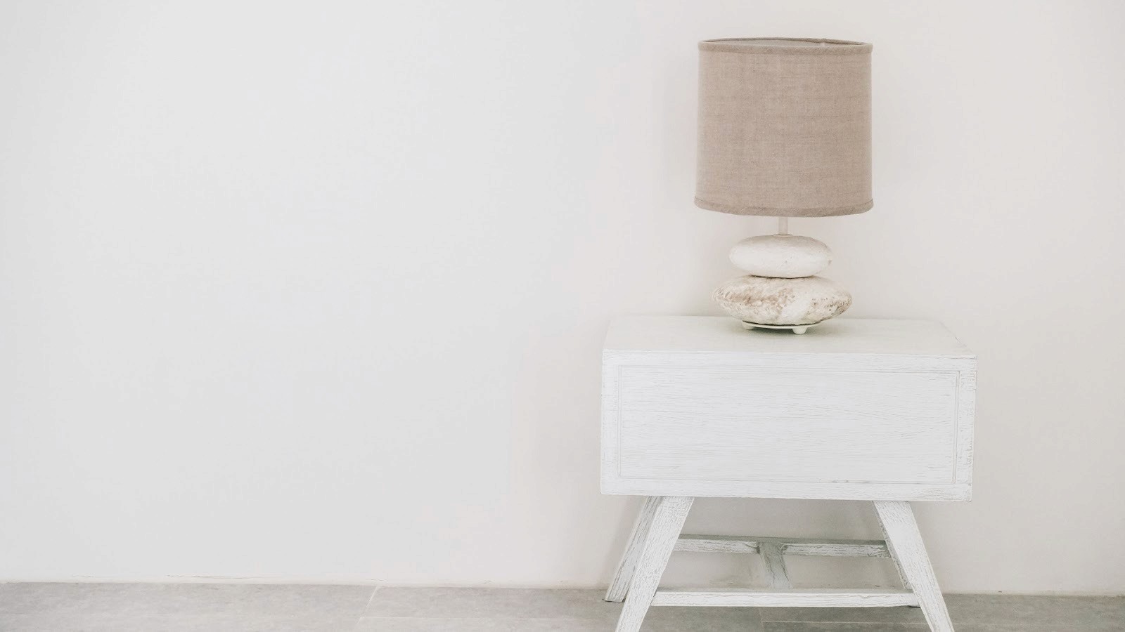 Keep a Neutral Base with Strategic Colour Pops