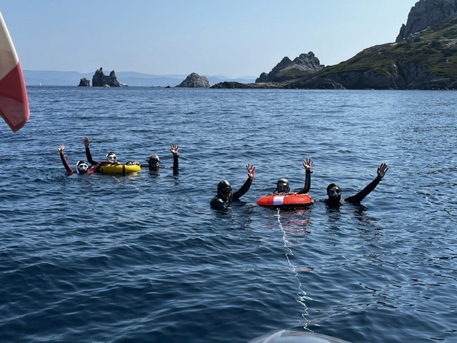 diving,-nature,-divers,-sea - uccisea1970 (pixabay)