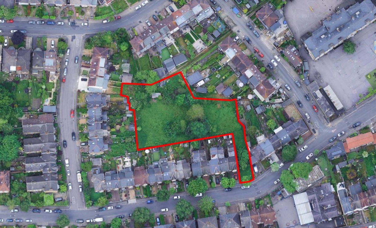 Aerial plot with boundary outline