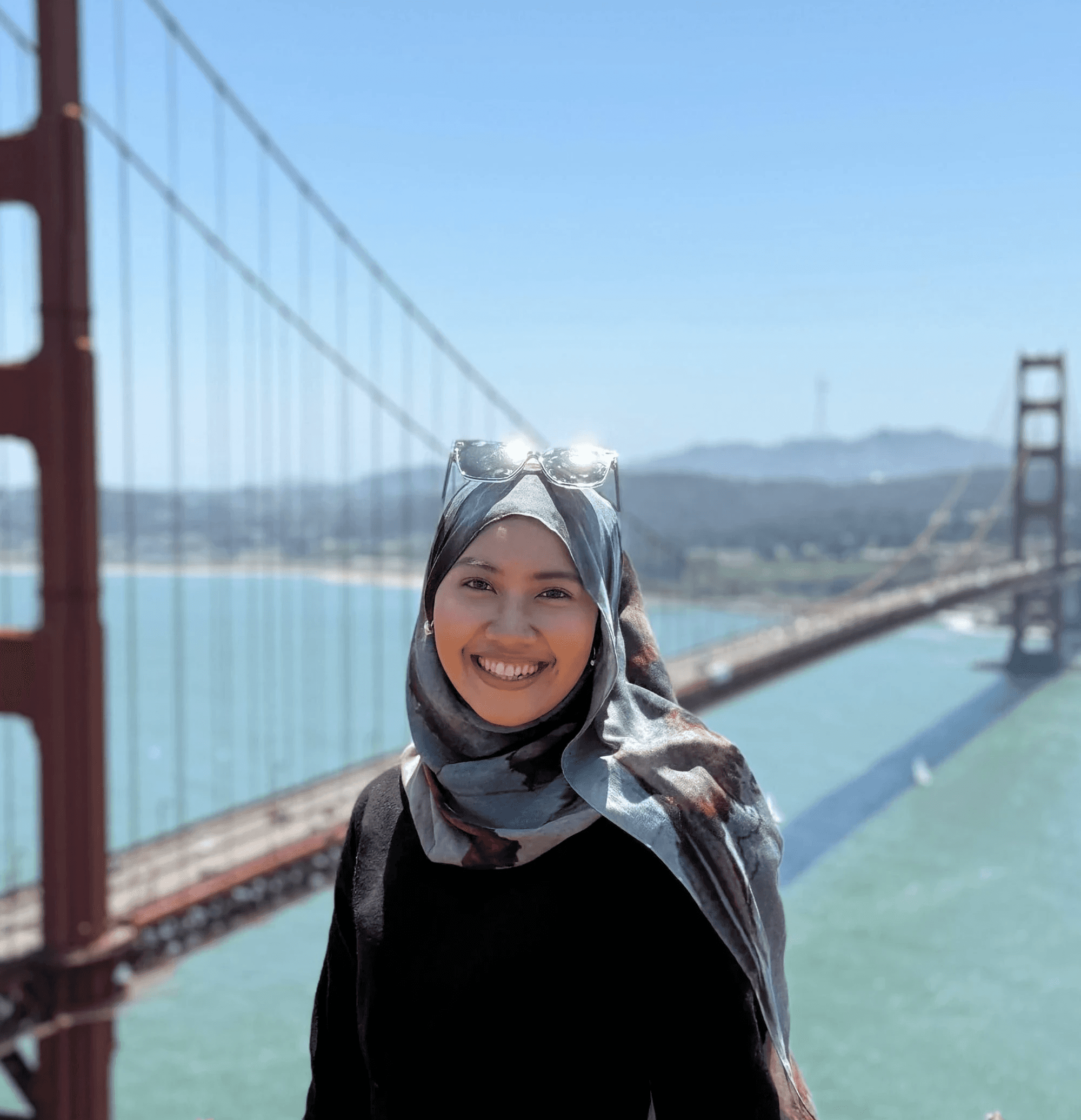 shallow focus photo of woman in gray jacket