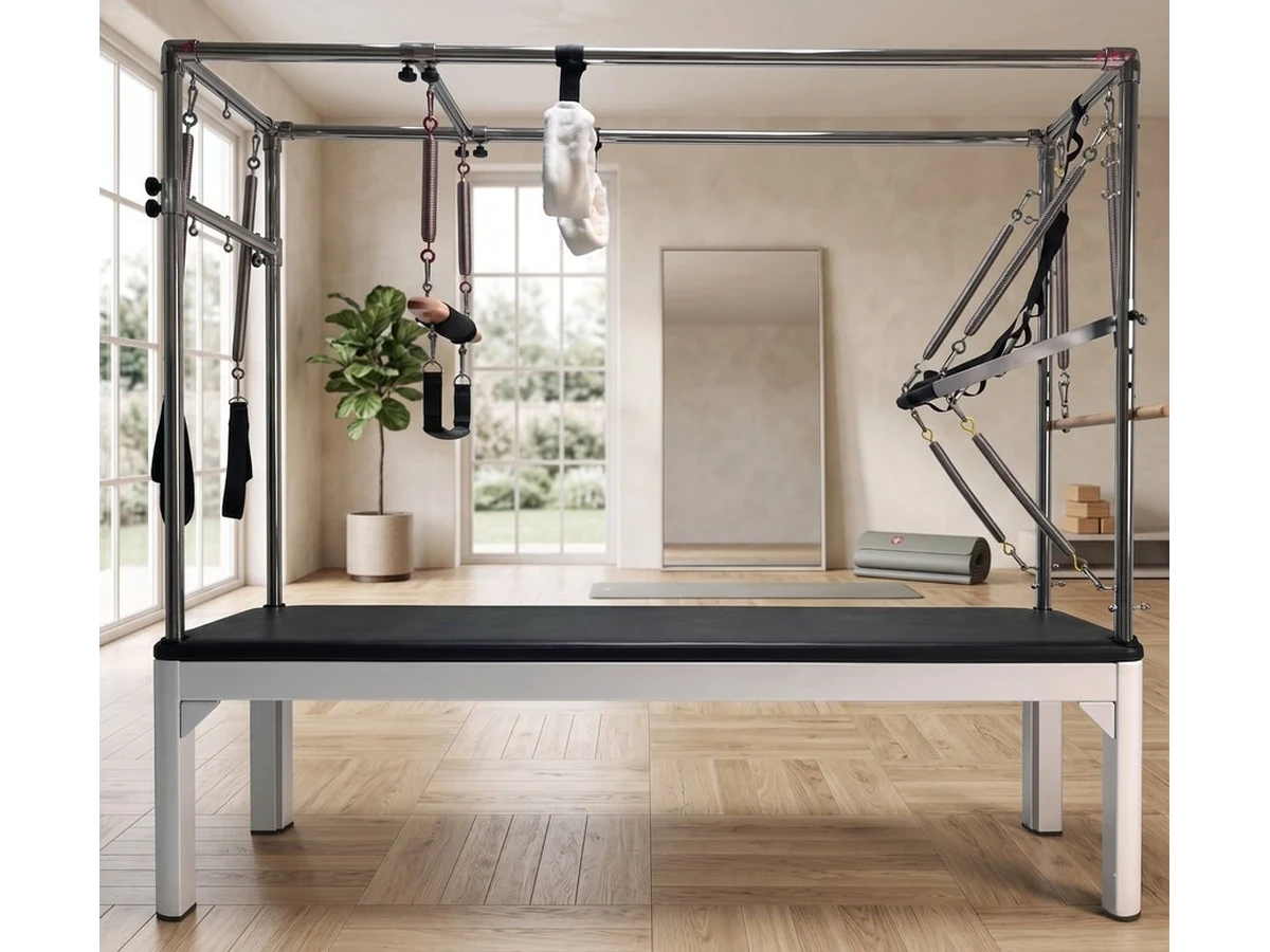 Cadillac Premium — Aluminium, cadillac de Pilates en aluminium dans un studio de Pilates professionnel
