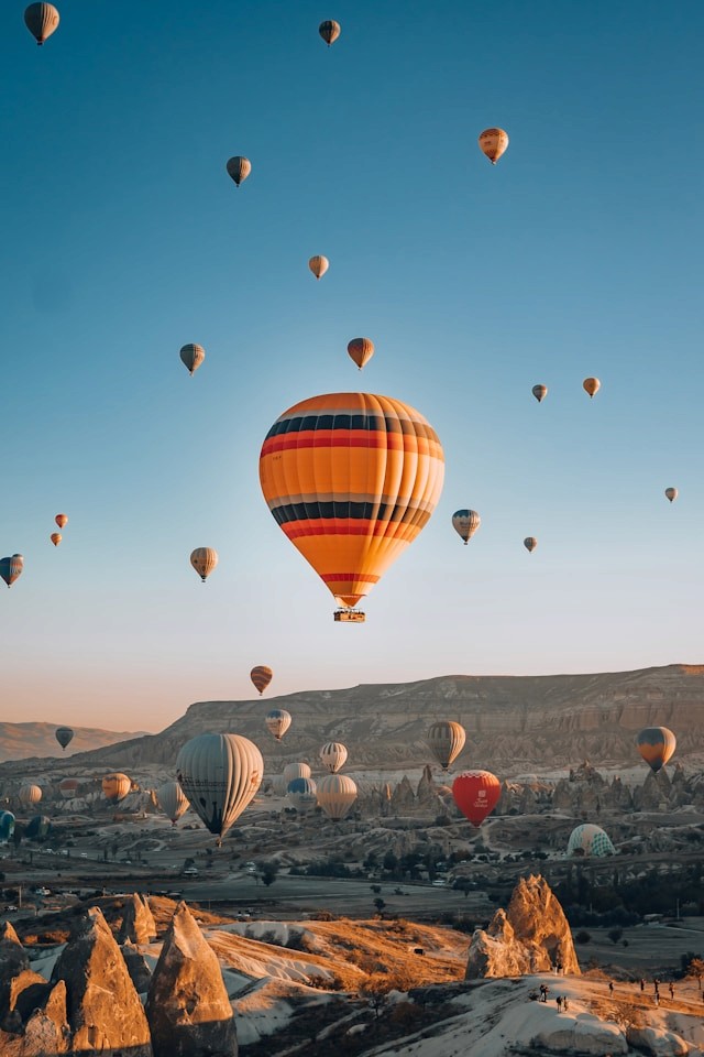 breakfast with hot air balloons in Cappadocia