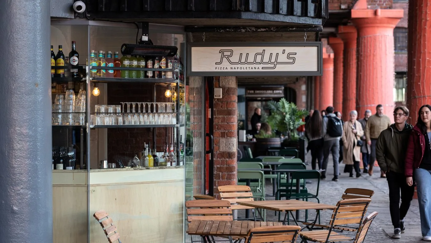 Rudy's Pizza exterior