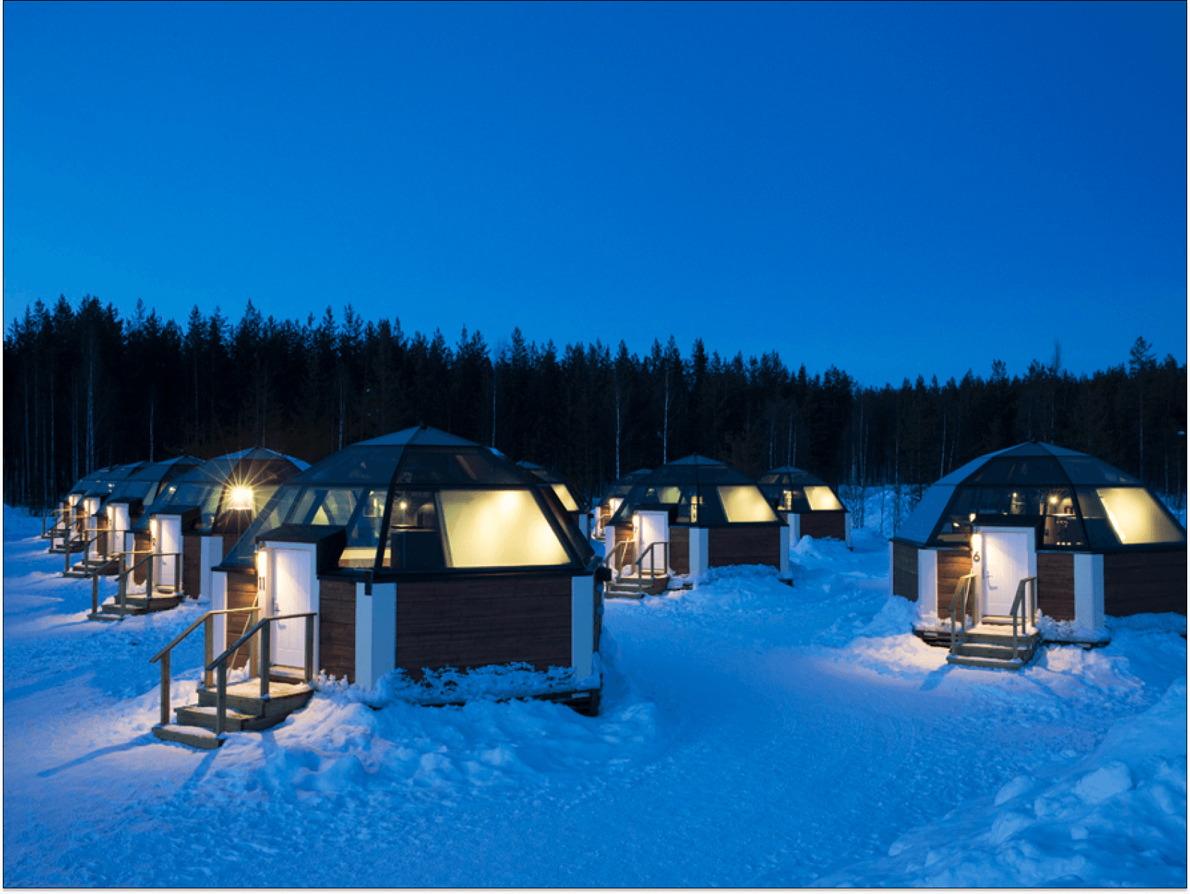 Arctic Snowhotel & Glass Igloos 