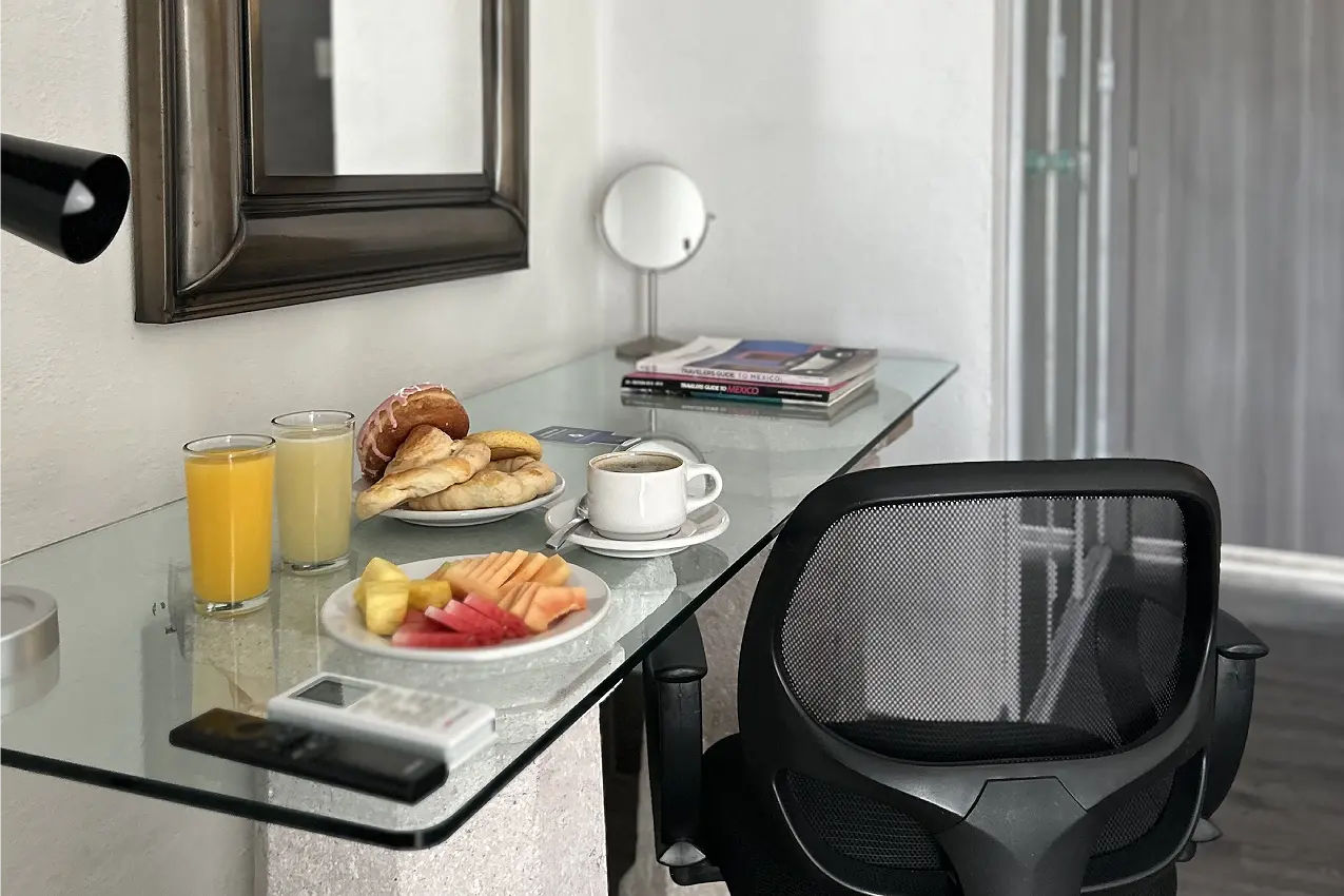 Traditional King Junior Suite