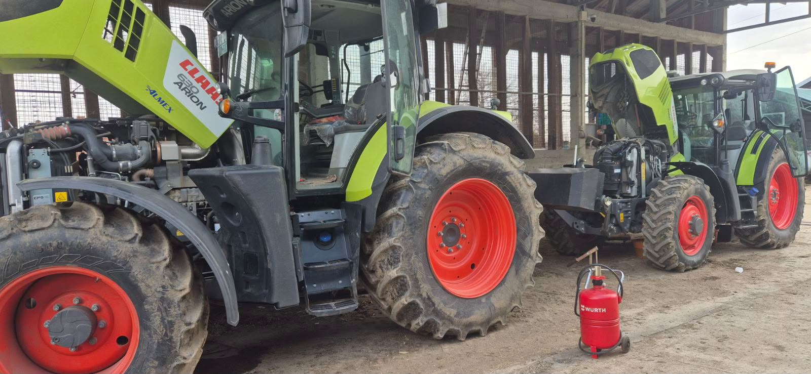 Traktor na terenu