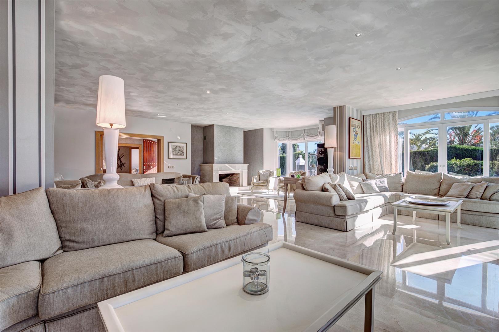 villa-santa-clara-pasku.co