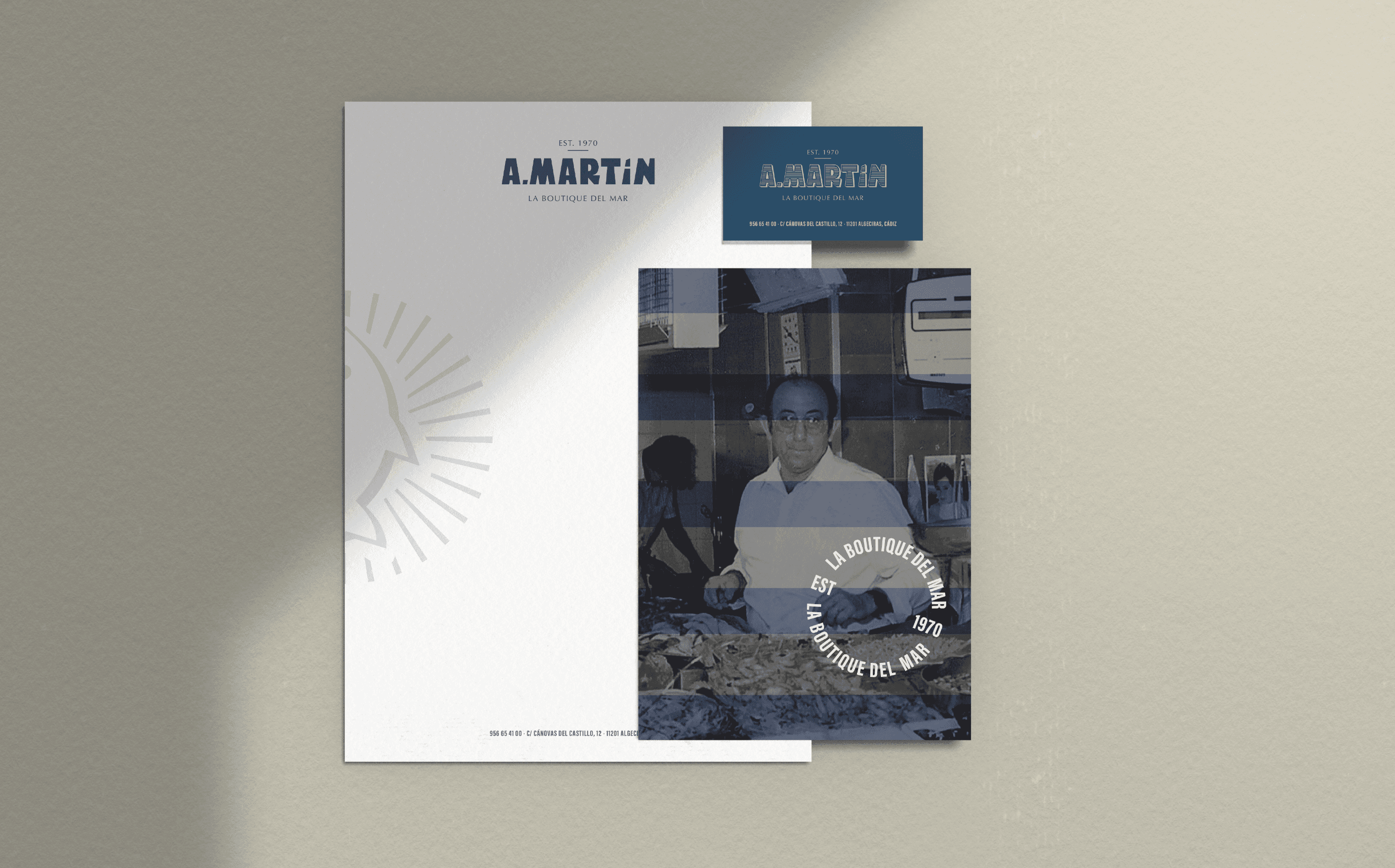 Logotipo formado por las palabras weuta en blanco sobre fondo naranja corporativo.