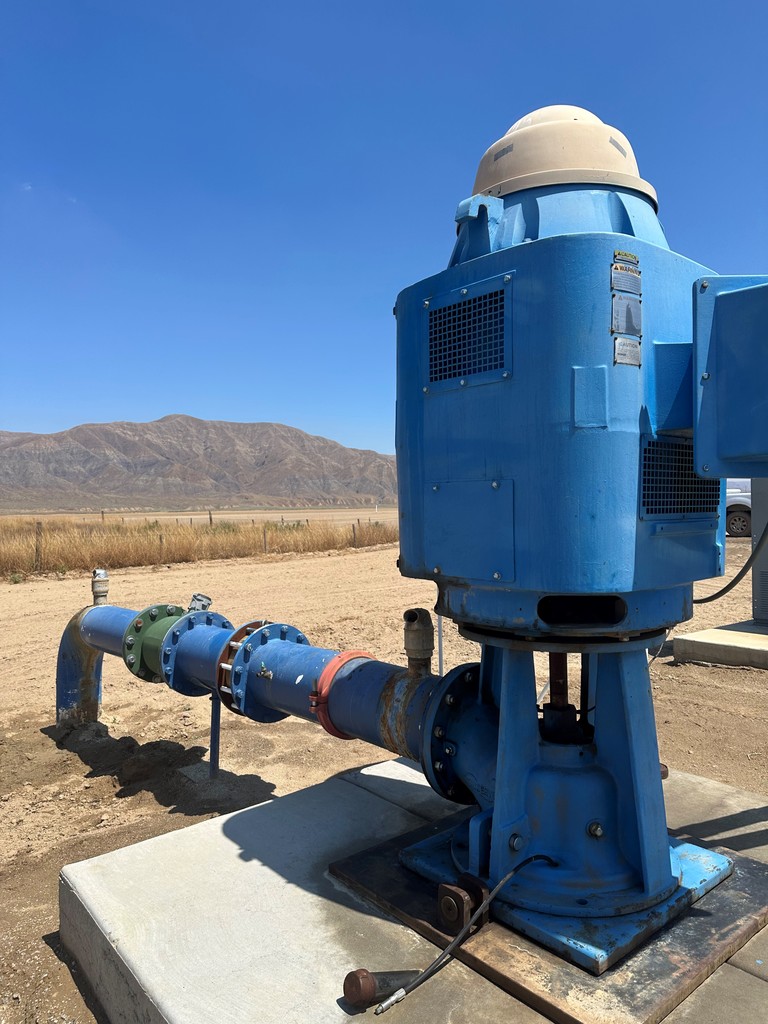 Large well pump with electromagnetic flow meter, automated data colelction and RS485 data interfaces.