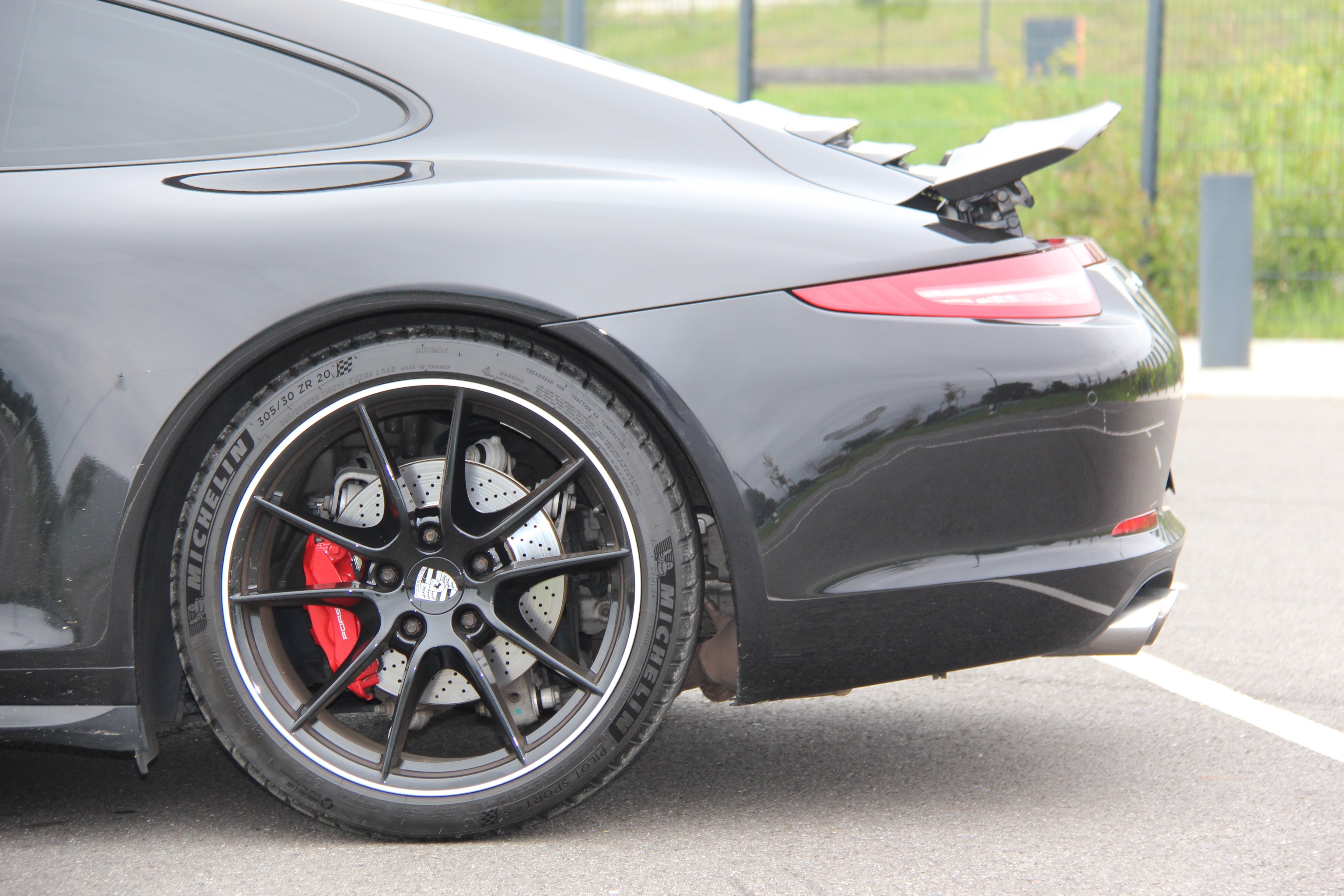 Porsche 911 Carrera 4s