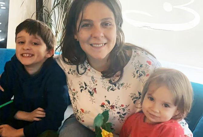 Babysitter Adina with her babysitting kids