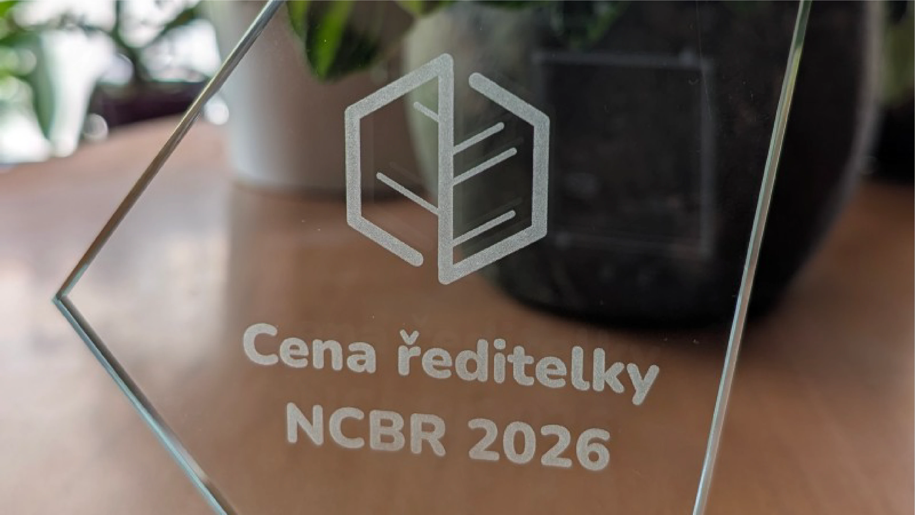Cena ředitelky v novém vizuálu NCBR