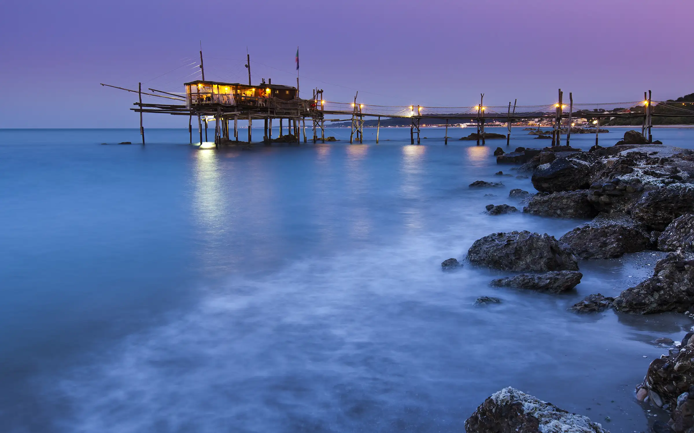 Trabucco-restaurant på påler i vannet – en spesiell matopplevelse | Expa Travel