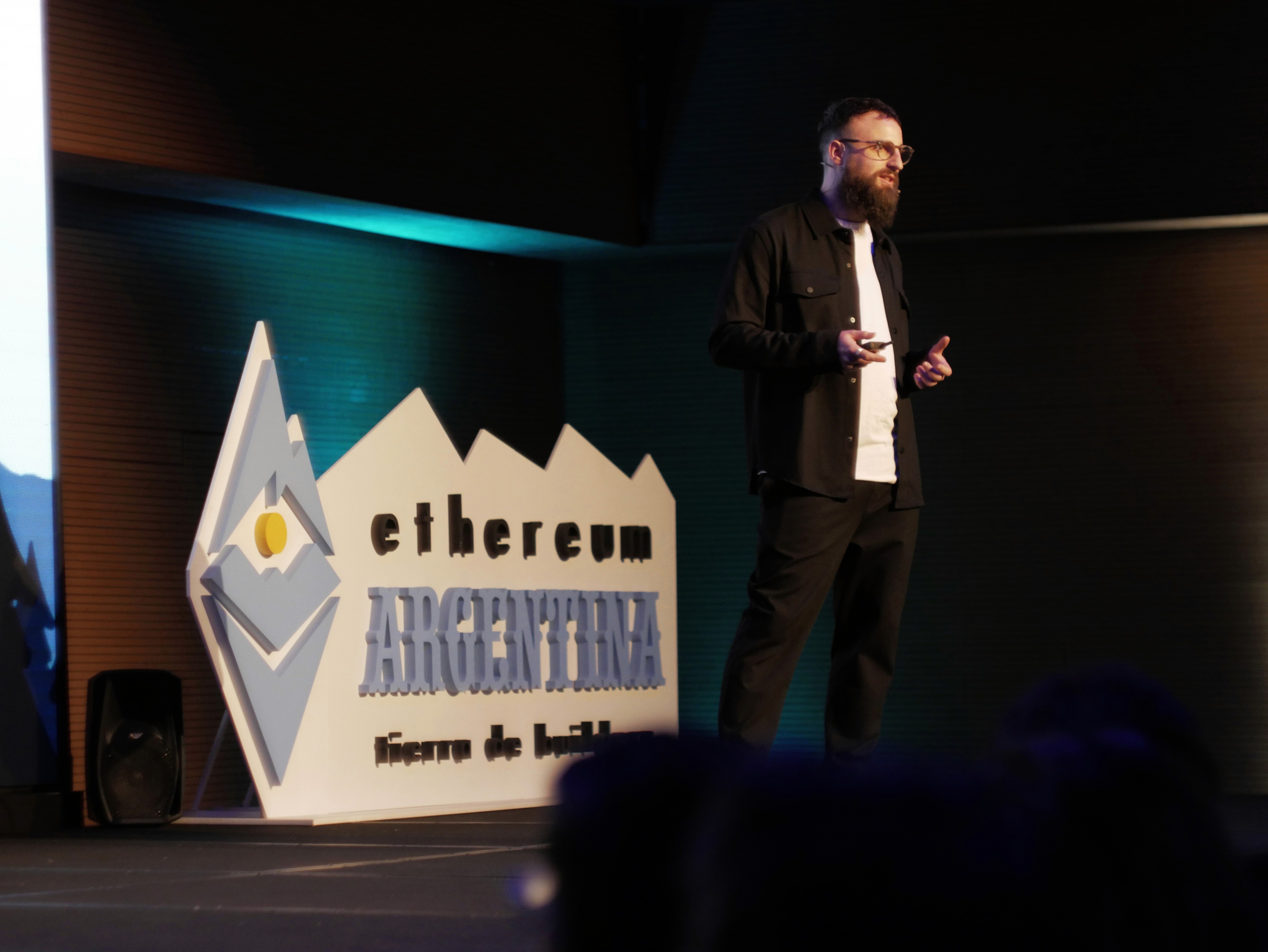 Juan Manuel Sobral, CTO of SpaceDev, giving a presentation at Ethereum Argentina 2023.