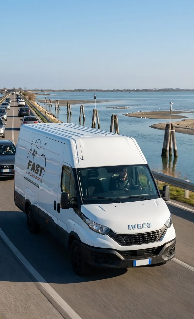 Furgone FAST per trasporto moto a Venezia