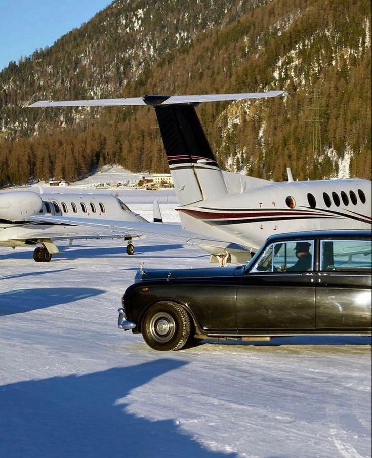 Private Jet RollsRoyce Winter 